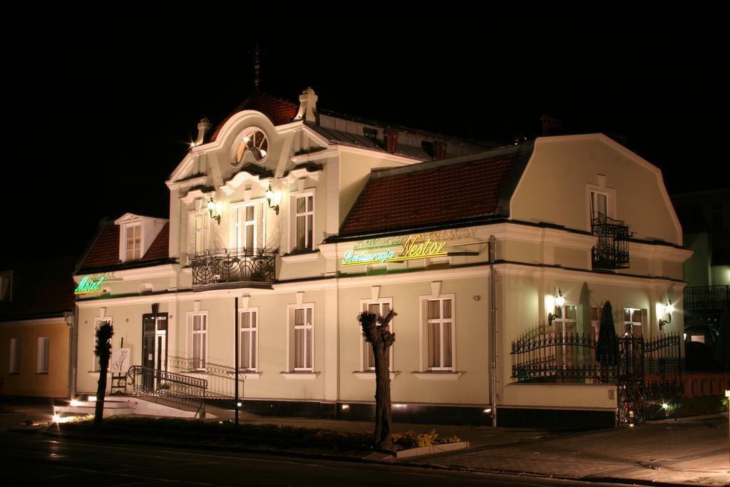 Willa Nestor Kórnik Exteriör bild